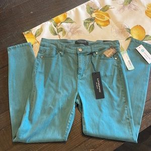 NWT Liverpool Abe Skinny Jean in dark green size 10
